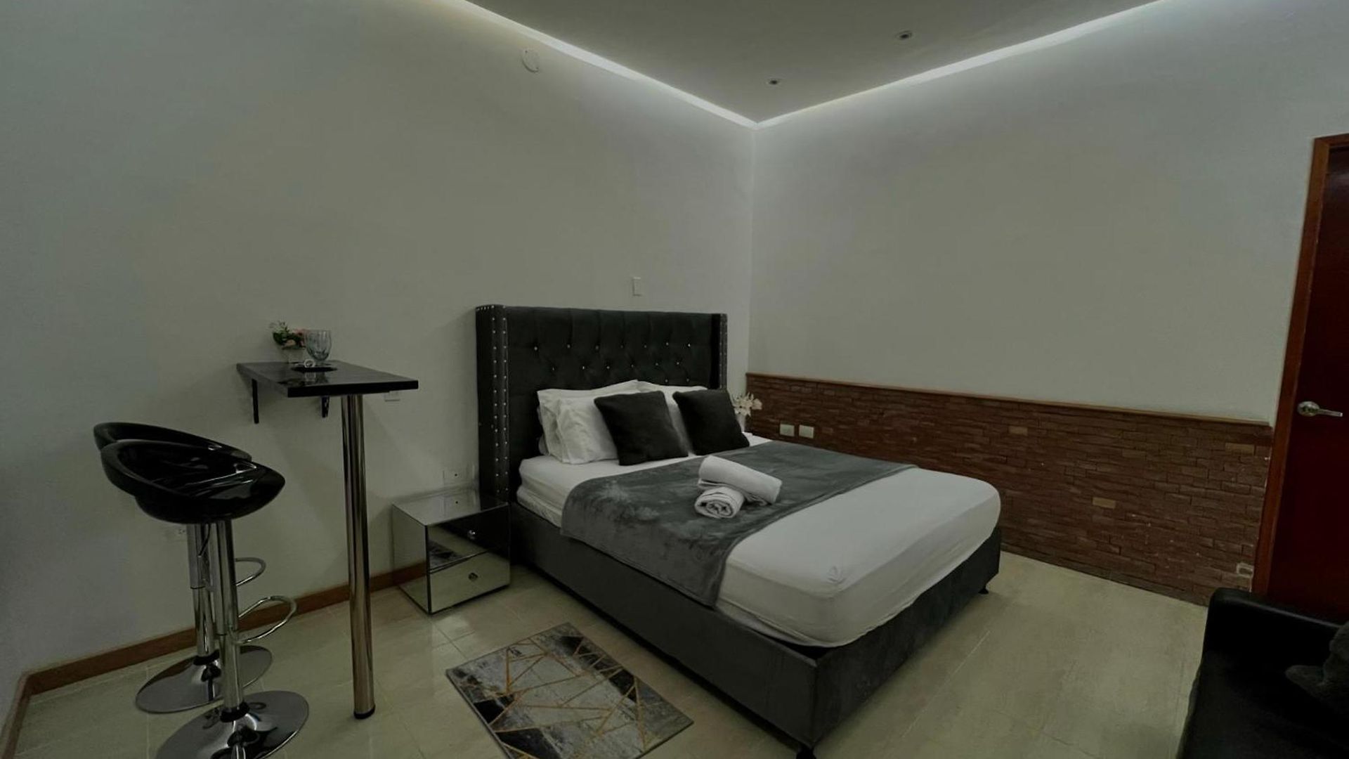 Luxury Pensión 4*