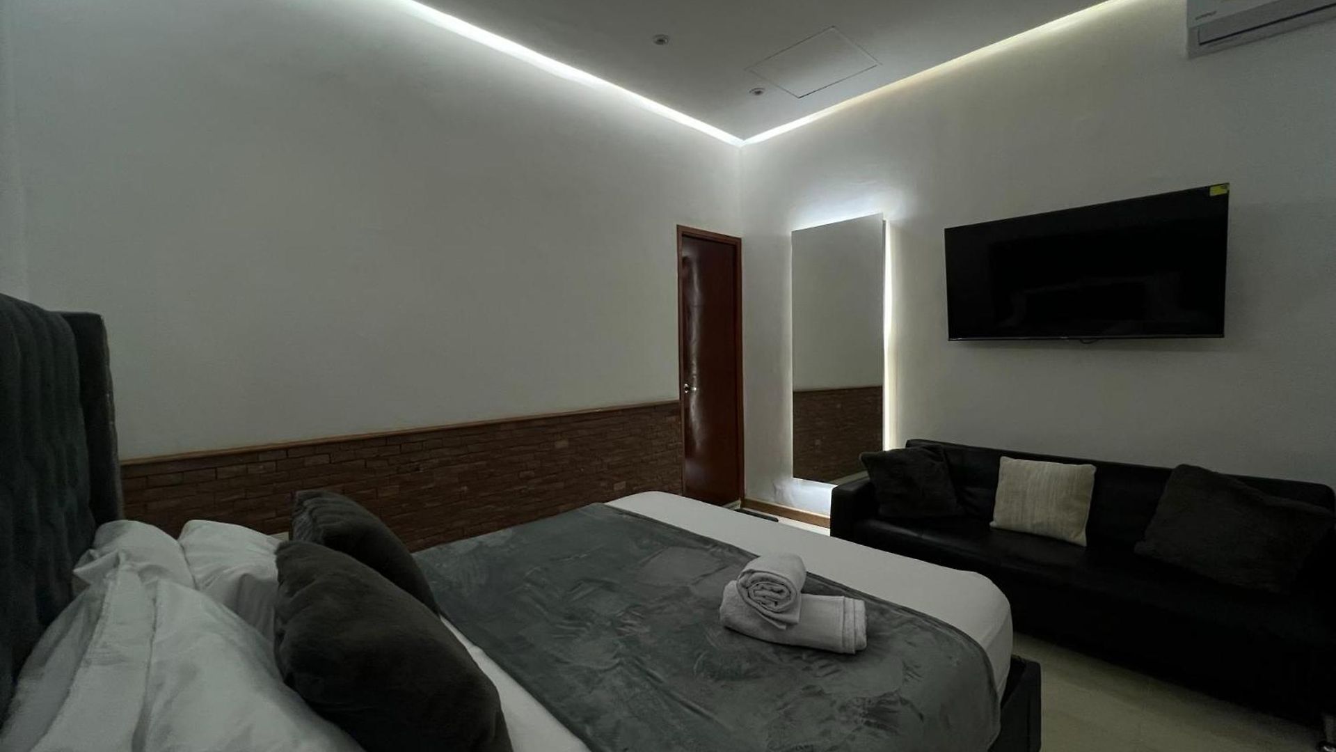 Pensión Luxury 4*