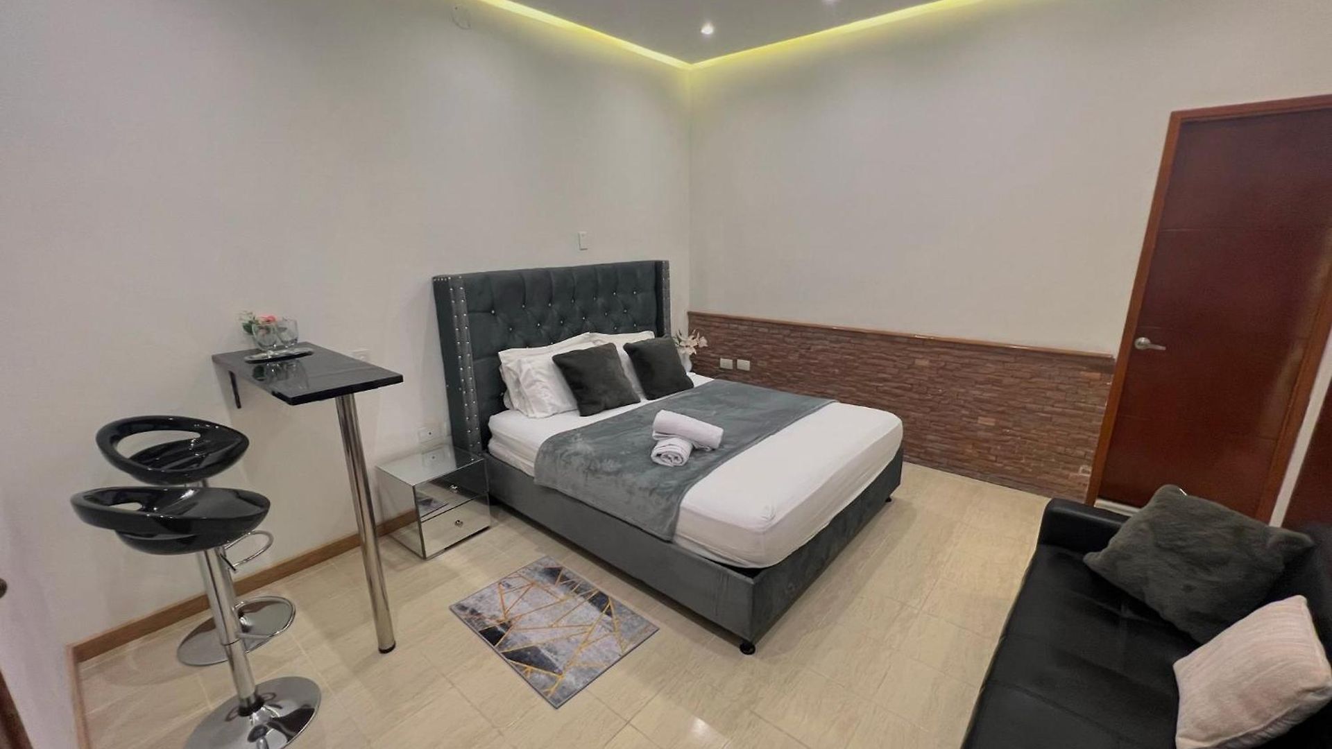 Pensión Luxury 4*