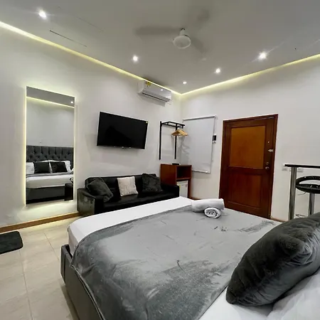 Luxury Pensión 4*