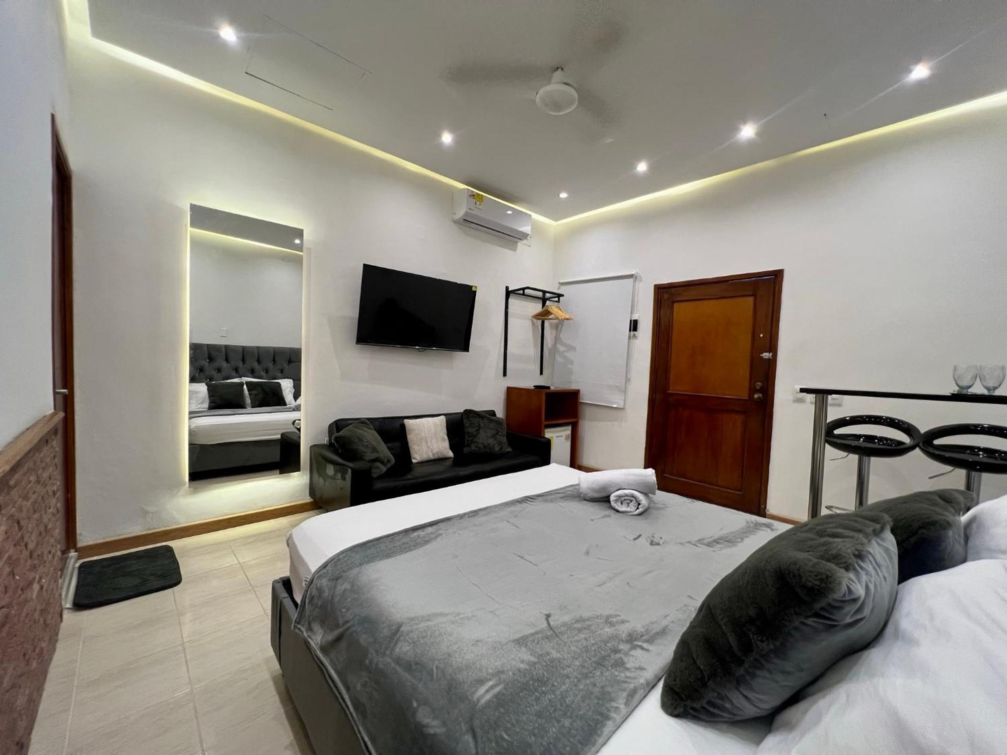 Luxury Pensión 3*